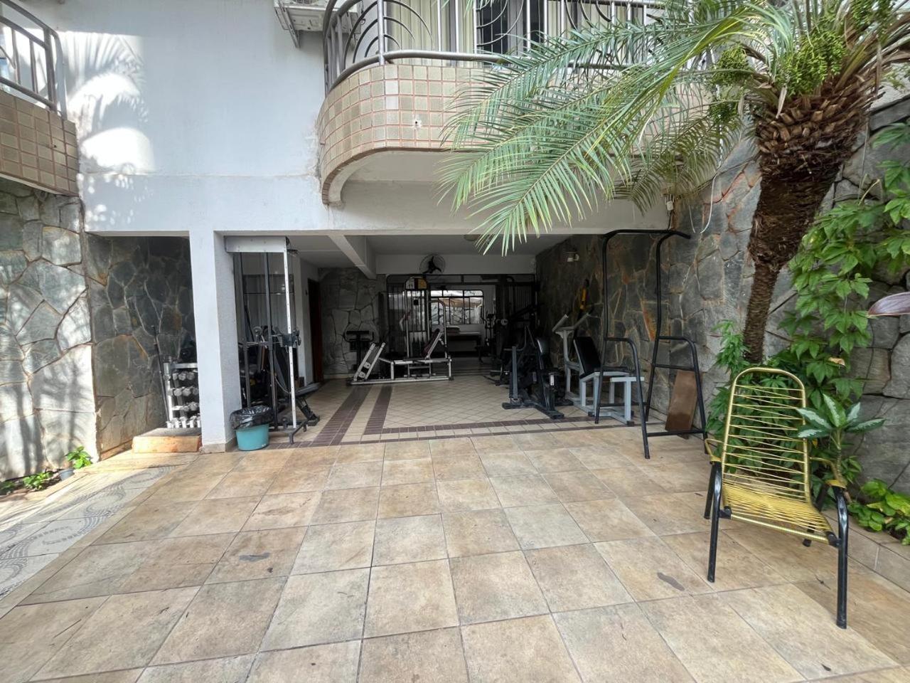 Casa Quintal Bueno! 5 Quartos Com Ar Split E Internet Ultra! Perto Do Melhor De Goiania! Marista Parques Areiao E Vaca Brava Hospital Premium Mater Dei Blue Fit Perdomo Goiania Shopping! Exterior photo